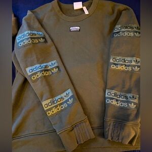 Men’s Adidas crew neck sweatshirt